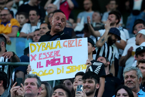 Così lo Juventus Stadium ha salutato Chiellini e Dybala – FOTOGALLERY