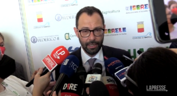 Governo, Patuanelli: “Lo scostamento di bilancio aiuta imprese e persone”