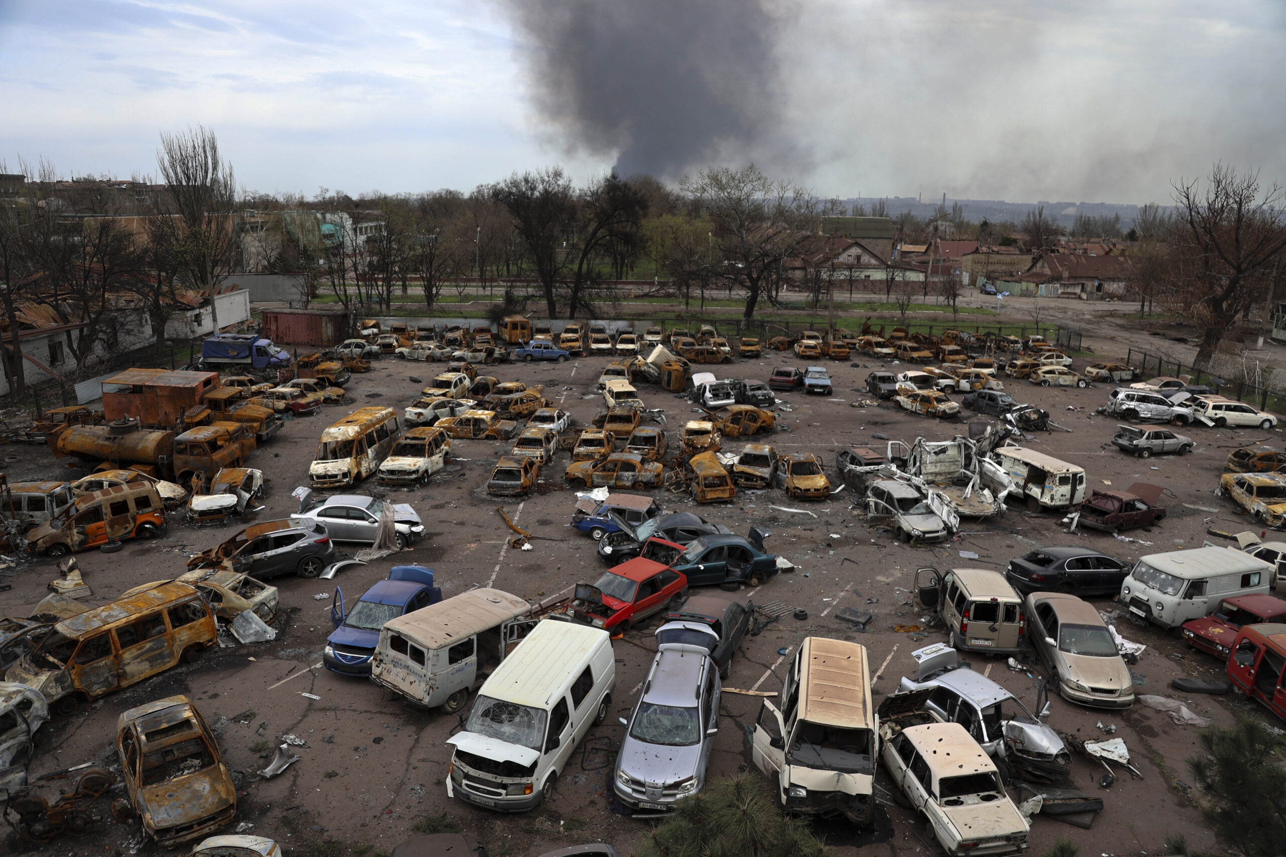 I soldati ucraini lasciano Azovstal,  le immagini da Mariupol – FOTOGALLERY