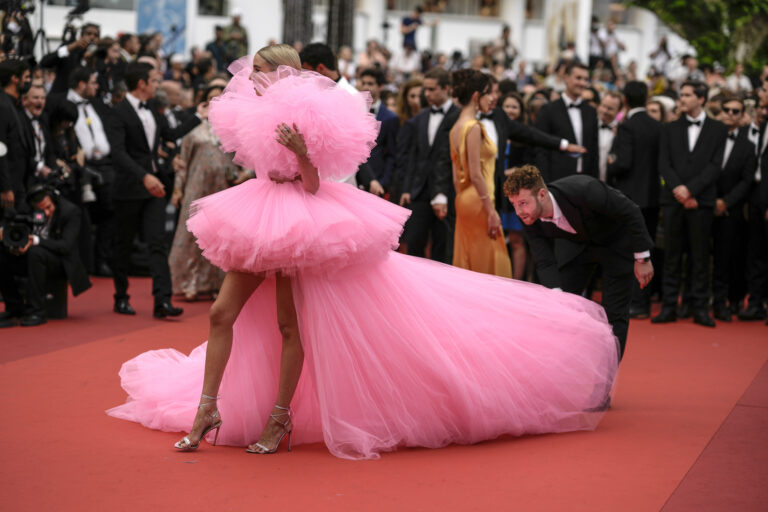 La stella di Tom Cruise splende sul Festival di Cannes – FOTOGALLERY