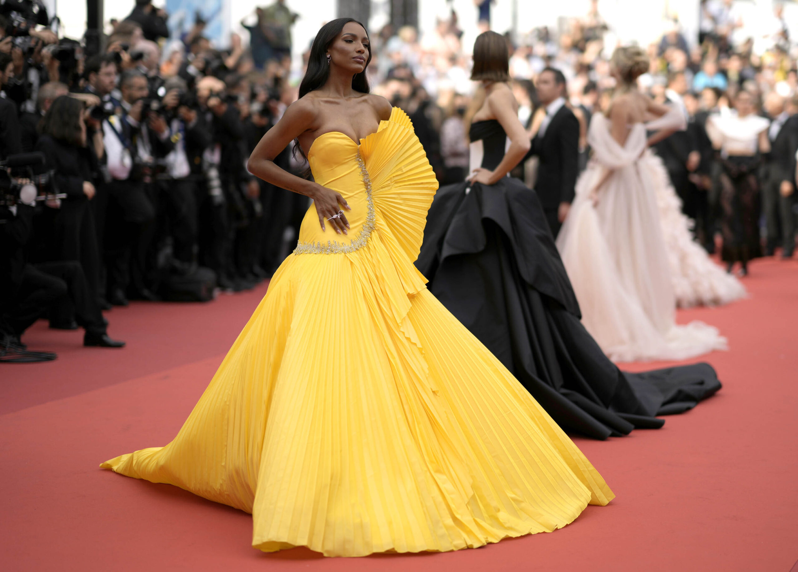 La stella di Tom Cruise splende sul Festival di Cannes – FOTOGALLERY