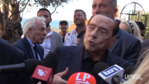 Ue, Berlusconi: “L’Europa deve sedersi al Consiglio del mondo, dove ci sono Usa, Giappone, Russia e Cina”