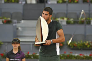 Tennis: Alcaraz sfida Djokovic e Nadal al Roland Garros, Italia sogna con Sinner
