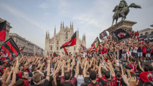 Delirio a Milano per lo scudetto del Milan – FOTOGALLERY