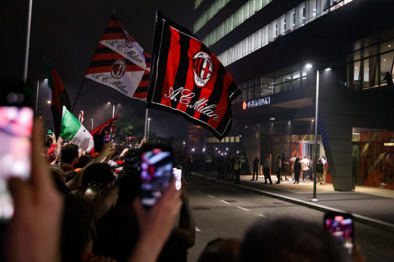 Delirio a Milano per lo scudetto del Milan – FOTOGALLERY