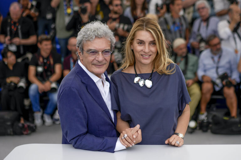 Martone e Favino conquistano il Festival di Cannes – FOTOGALLERY