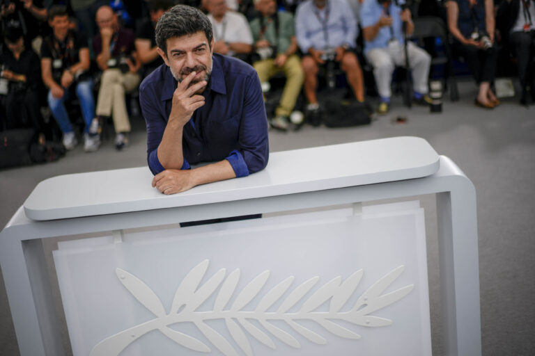 Martone e Favino conquistano il Festival di Cannes – FOTOGALLERY