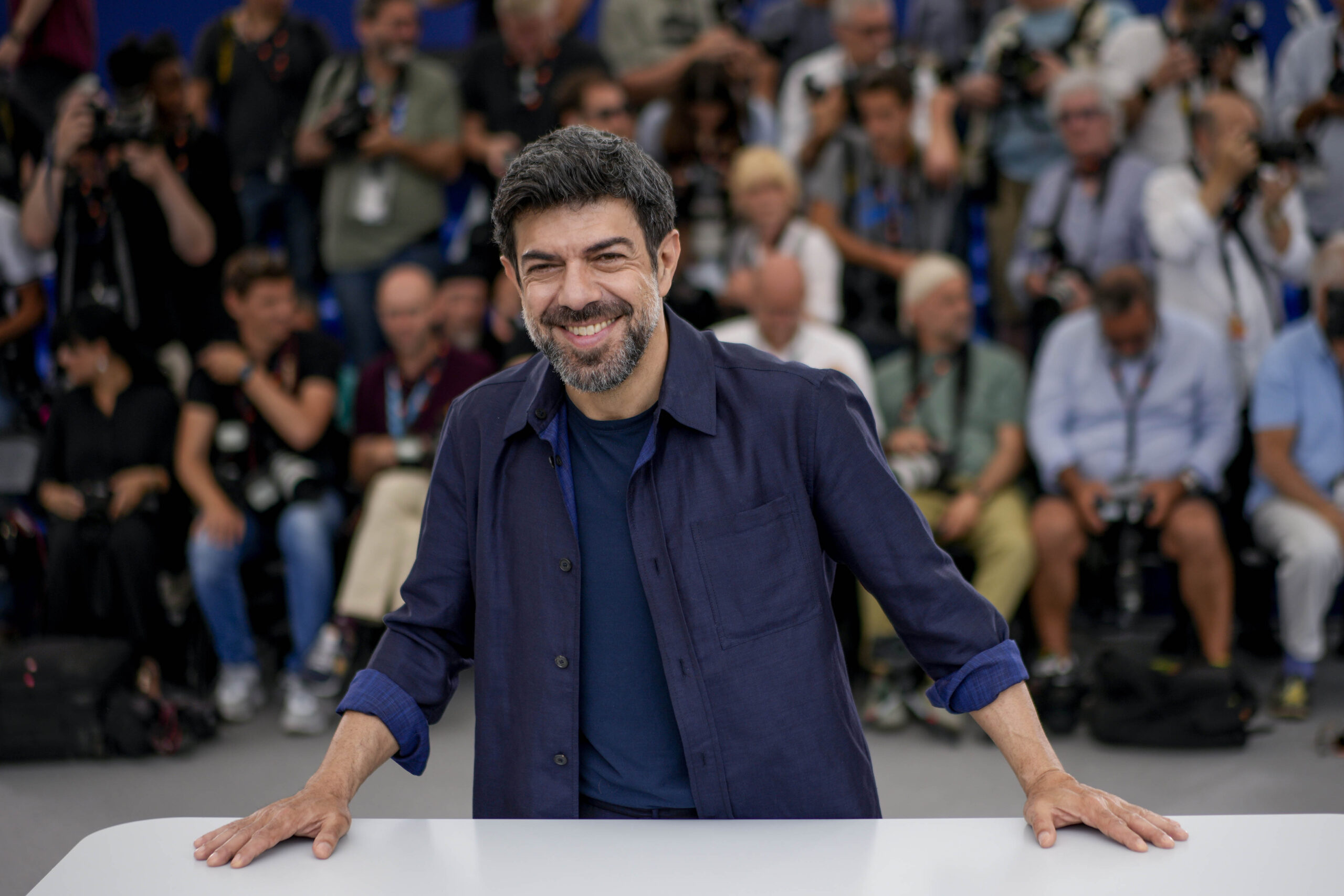 Martone e Favino conquistano il Festival di Cannes – FOTOGALLERY