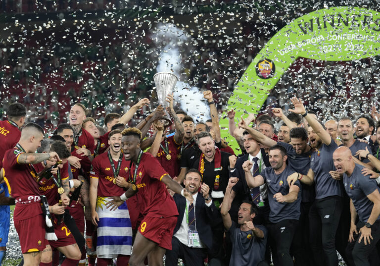 La Roma vince la Conference League e a Roma esplode la festa  – FOTOGALLERY