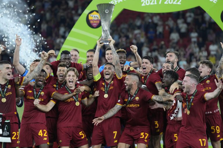 La Roma vince la Conference League e a Roma esplode la festa  – FOTOGALLERY