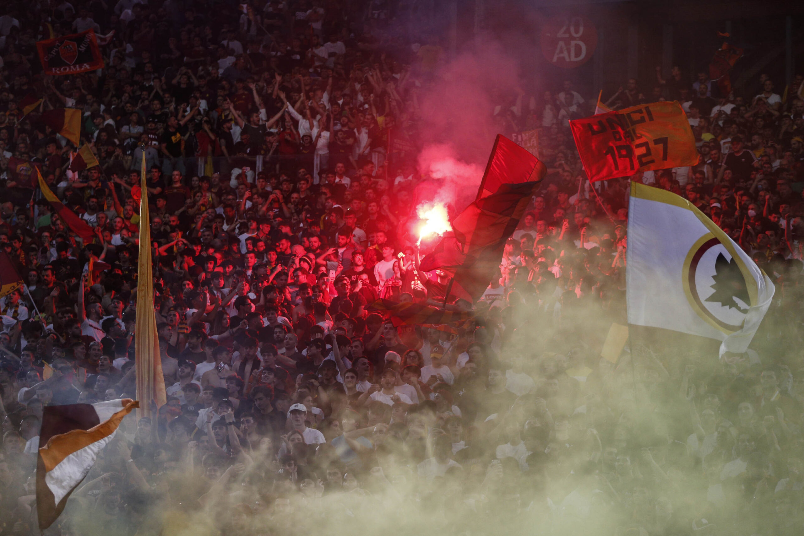 La Roma vince la Conference League e a Roma esplode la festa  – FOTOGALLERY