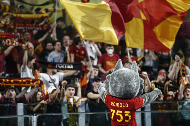 La Roma vince la Conference League e a Roma esplode la festa  – FOTOGALLERY