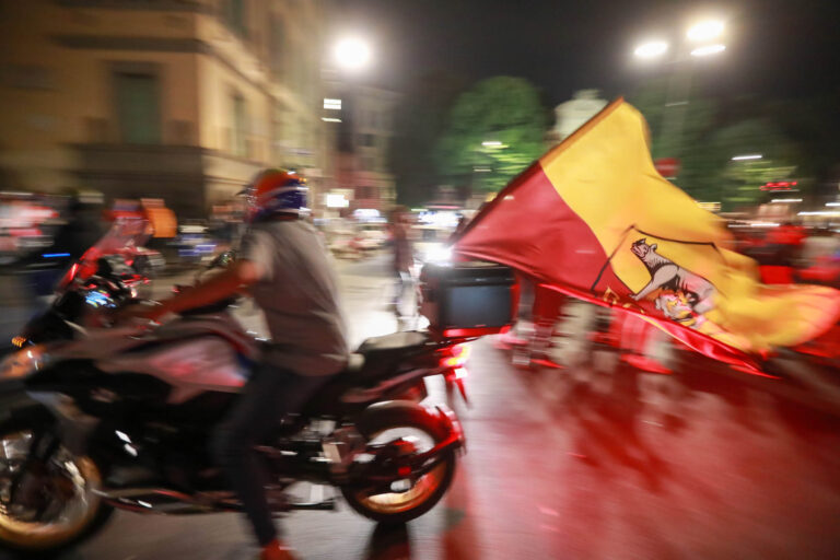 La Roma vince la Conference League e a Roma esplode la festa  – FOTOGALLERY