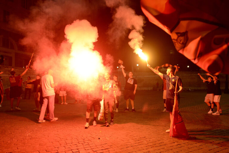 La Roma vince la Conference League e a Roma esplode la festa  – FOTOGALLERY