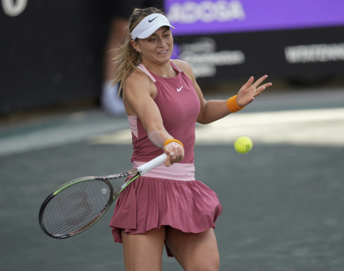 Paula Badosa, la sexy spagnola che sta stregando il Roland Garros – FOTOGALLERY