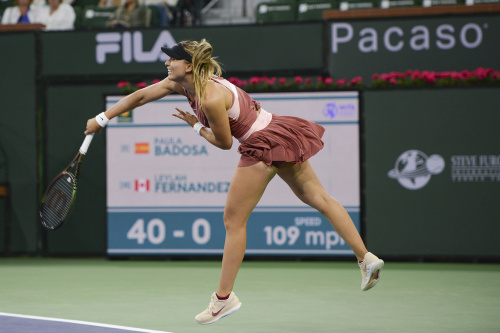 Paula Badosa, la sexy spagnola che sta stregando il Roland Garros – FOTOGALLERY