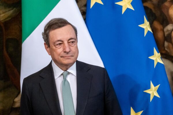 Governo: Draghi vola a Bruxelles per Consiglio Ue, viaggio Salvini a Mosca resta in sospeso