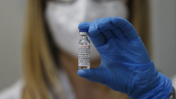 Covid, Gimbe: “Quasi 7 milioni senza vaccino”