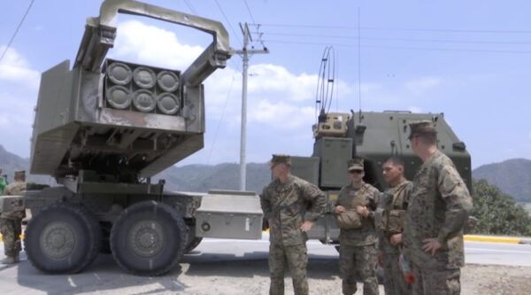 In Ucraina arrivano gli Himars americani, temibili sistemi missilistici a lancio multiplo