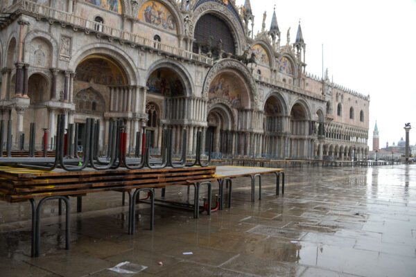 Maltempo a Venezia, il Mose funziona e l’acqua alta non invade la città