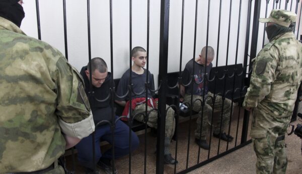 L’ira di Londra e lo sdegno internazionale dopo la condanna a morte dei combattenti stranieri a Donetsk