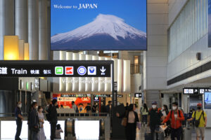 Covid: Giappone riapre frontiere a turisti internazionali