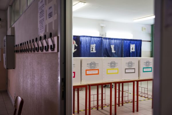 Amministrative e referendum a Palermo, caos ai seggi. In decine di sezioni i Presidenti non si sono presentati