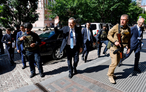 Il primo viaggio in Ucraina da quando è scoppiata la guerra di Draghi, Macron e Scholz – FOTOGALLERY