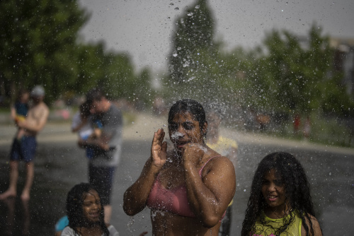 Ondata di caldo in Europa, con punte di 43 gradi – FOTOGALLERY