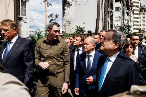 Il primo viaggio in Ucraina da quando è scoppiata la guerra di Draghi, Macron e Scholz – FOTOGALLERY