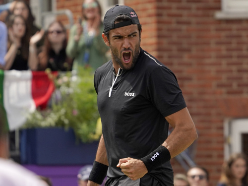 Berrettini al Queen’s: le immagini del trionfo azzurro – FOTOGALLERY