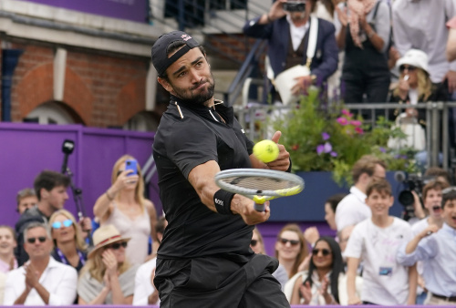 Berrettini al Queen’s: le immagini del trionfo azzurro – FOTOGALLERY