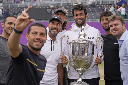 Berrettini al Queen’s: le immagini del trionfo azzurro – FOTOGALLERY