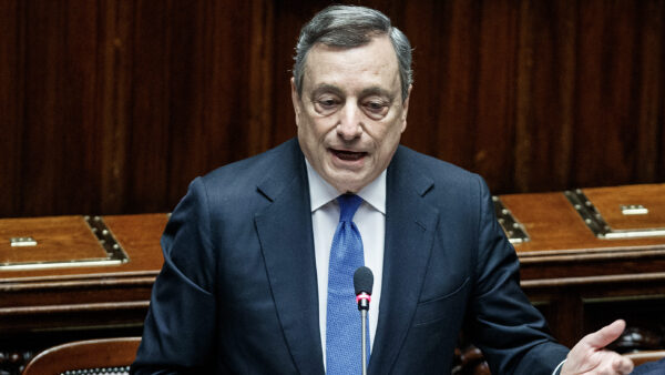 Ucraina, Draghi: “L’Italia e io cerchiamo la pace, l’Ucraina si deve difendere”