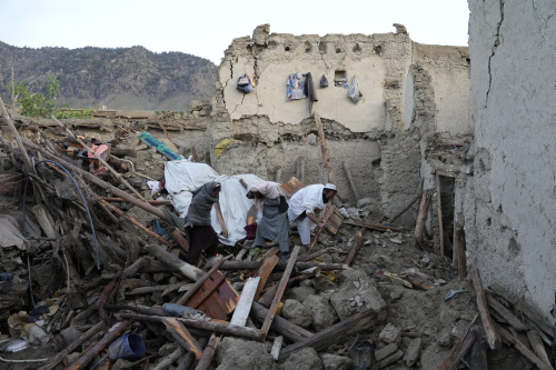 Inferno Afghanistan, oltre mille morti e tremila feriti il bilancio del terremoto