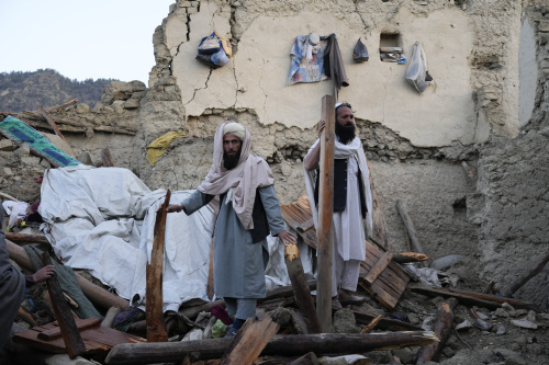 Inferno Afghanistan, oltre mille morti e tremila feriti il bilancio del terremoto