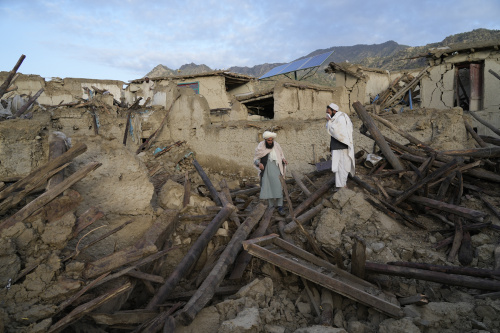 Inferno Afghanistan, oltre mille morti e tremila feriti il bilancio del terremoto