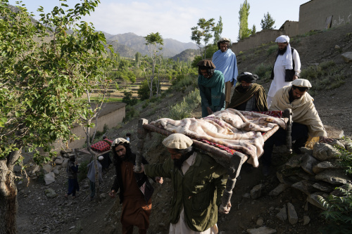 Inferno Afghanistan, oltre mille morti e tremila feriti il bilancio del terremoto