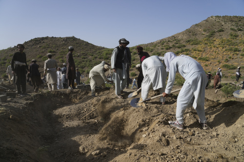 Inferno Afghanistan, oltre mille morti e tremila feriti il bilancio del terremoto