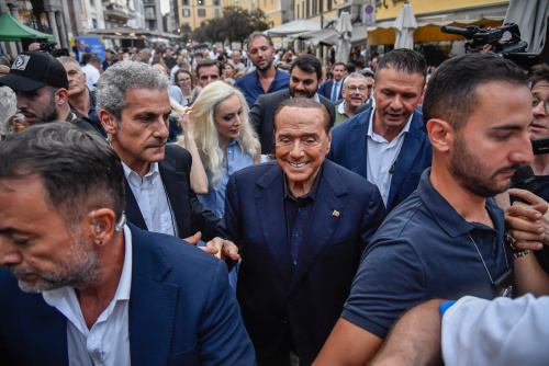 Silvio Berlusconi e Marta Fascina a Monza per sostenere il candidato sindaco di Forza Italia – FOTOGALLERY