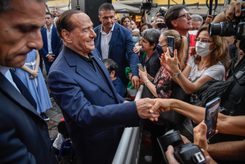 Silvio Berlusconi e Marta Fascina a Monza per sostenere il candidato sindaco di Forza Italia – FOTOGALLERY