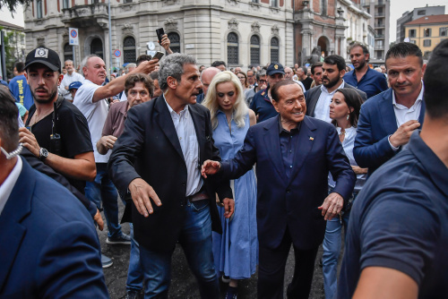 Silvio Berlusconi e Marta Fascina a Monza per sostenere il candidato sindaco di Forza Italia – FOTOGALLERY