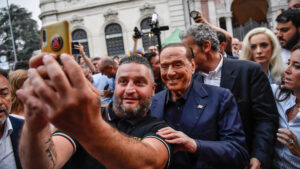 Silvio Berlusconi e Marta Fascina a Monza per sostenere il candidato sindaco di Forza Italia – FOTOGALLERY