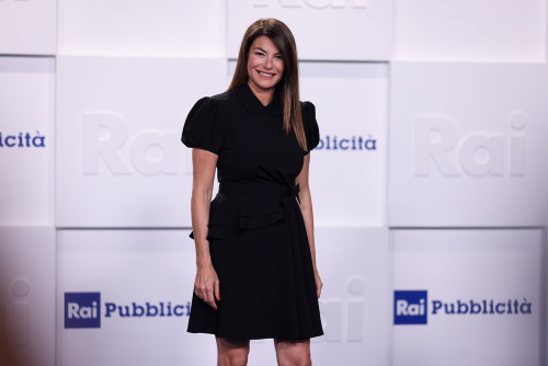 Presentati i Palinsesti Rai, tanti personaggi sul red carpet di Milano – FOTOGALLERY