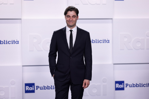 Presentati i Palinsesti Rai, tanti personaggi sul red carpet di Milano – FOTOGALLERY