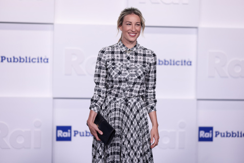 Presentati i Palinsesti Rai, tanti personaggi sul red carpet di Milano – FOTOGALLERY