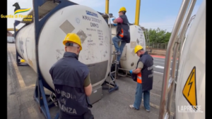 Gasolio di contrabbando a Varese, sequestrati 256mila litri in 8 tank-container