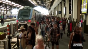 Treni fermi in Francia per lo sciopero dei ferrovieri