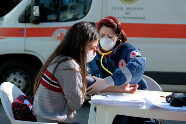 Sangue, il direttore del Cns: “Carenze più gravi che in passato, serve cultura della donazione”