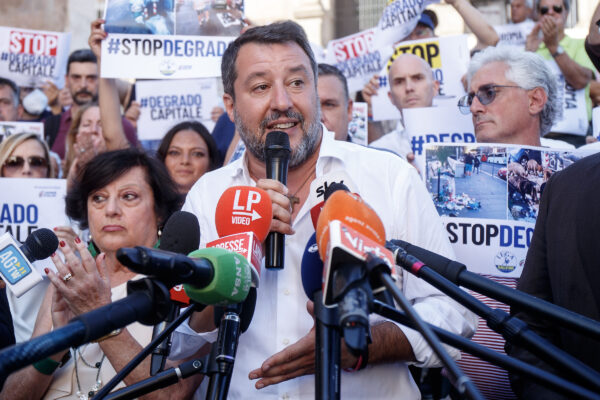 Governo: Salvini rimanda al mittente: noi non minacciamo. E sui 5 stelle: Lega non  manda letterine come altri